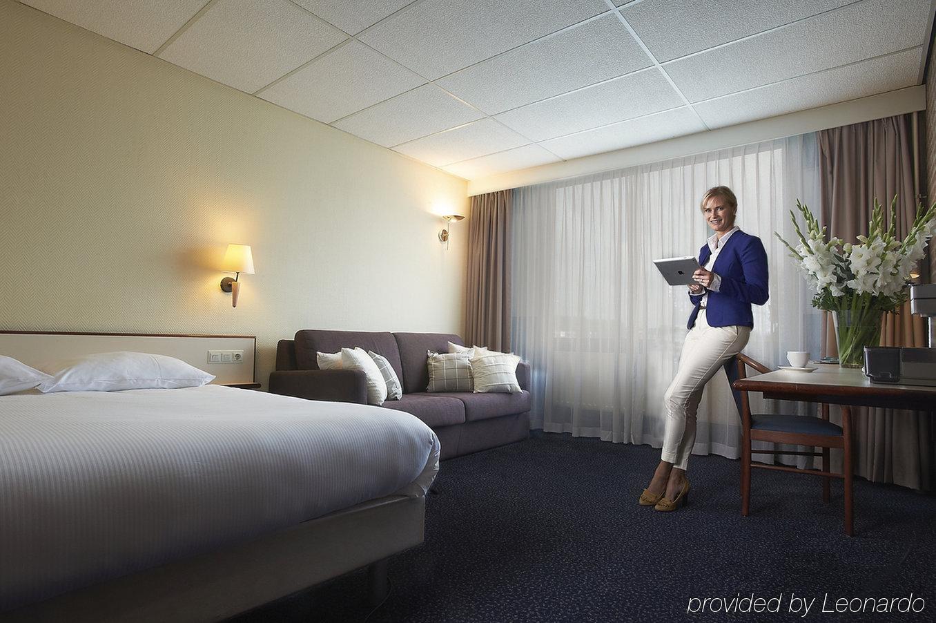 Postillion Hotel Dordrecht Bagian luar foto