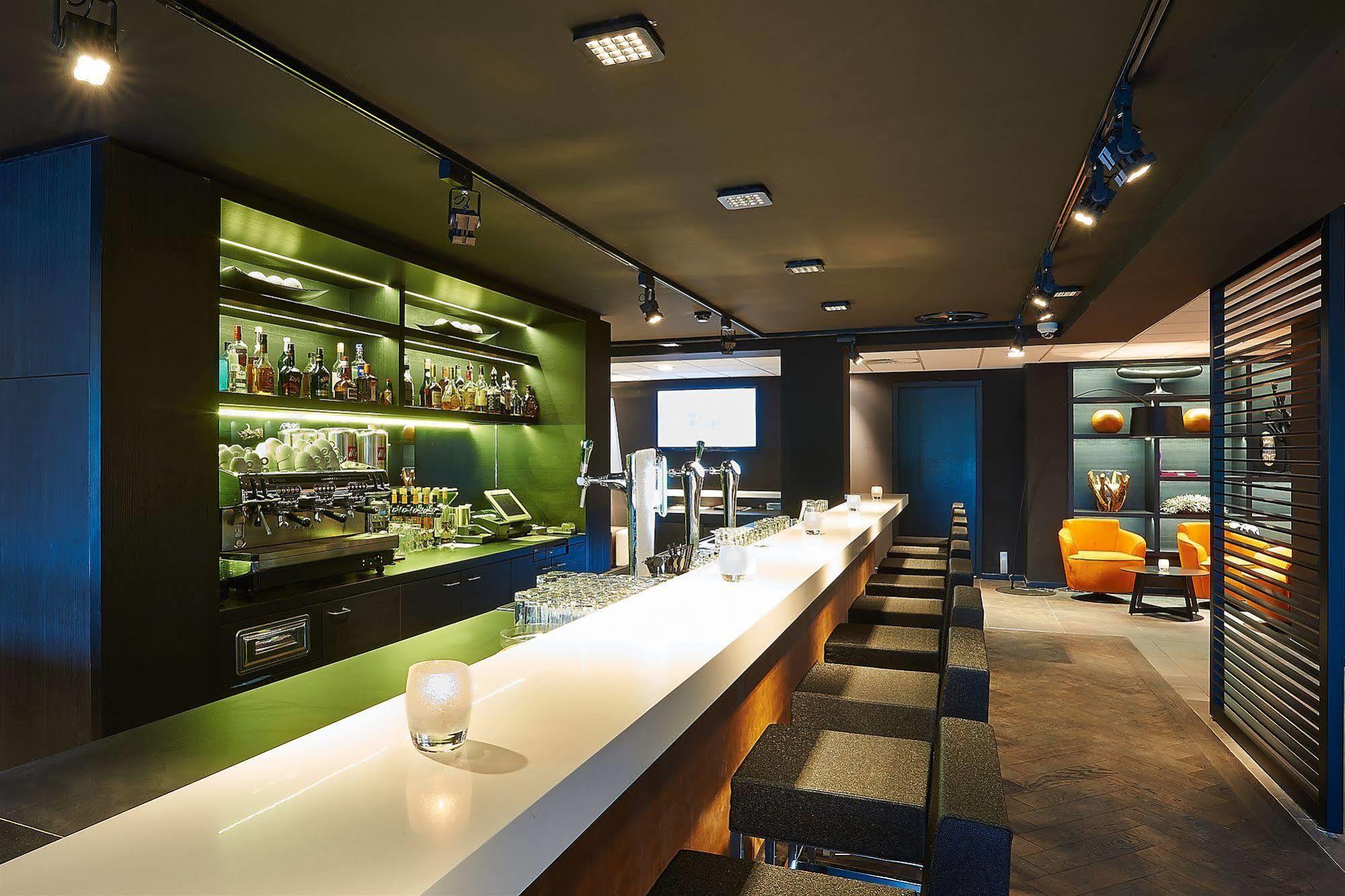 Postillion Hotel Dordrecht Bagian luar foto