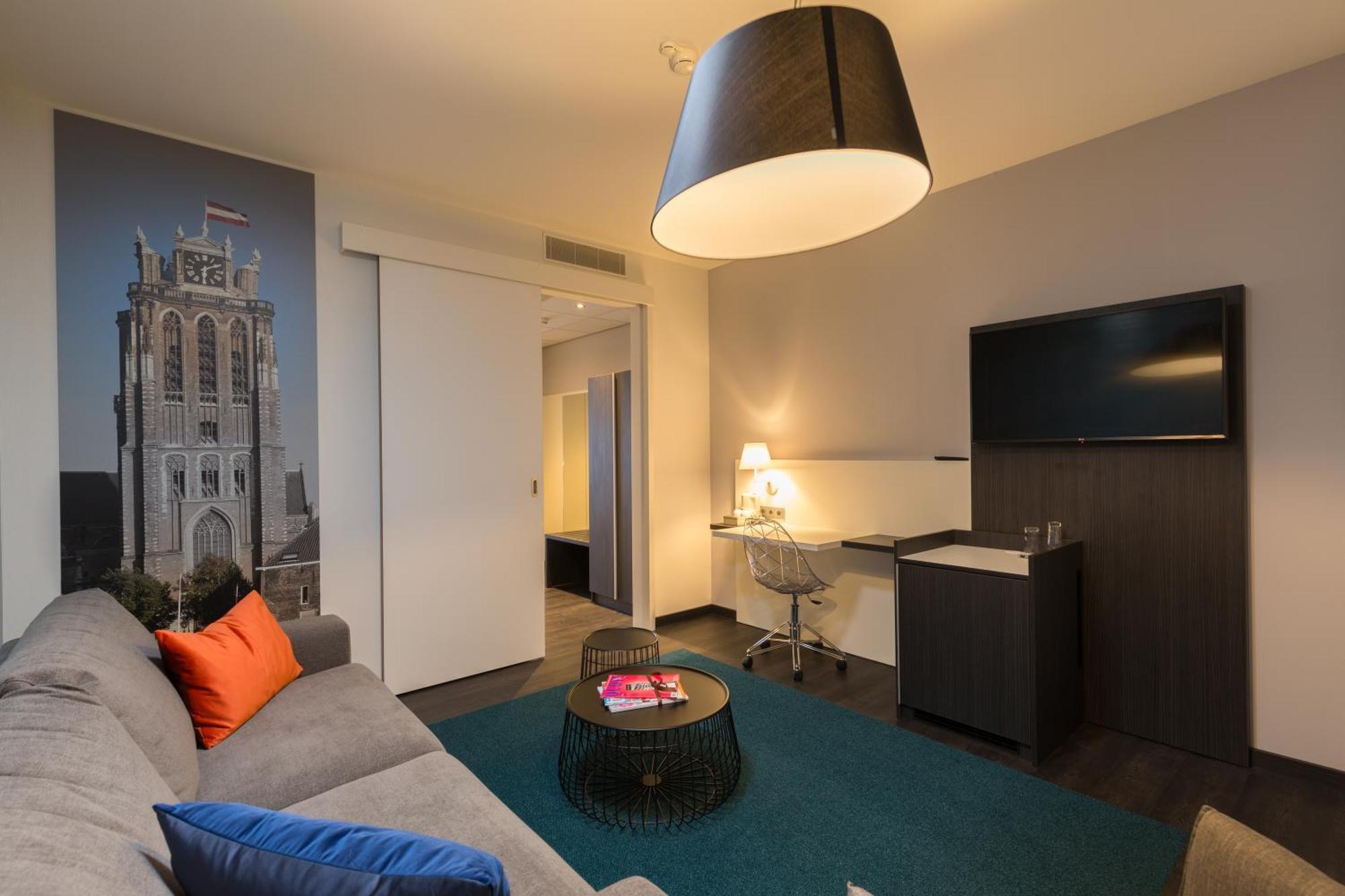Postillion Hotel Dordrecht Bagian luar foto