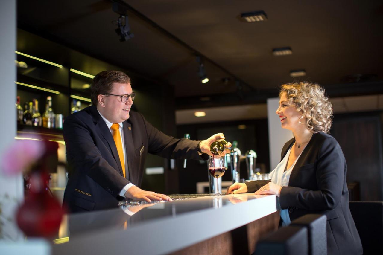 Postillion Hotel Dordrecht Bagian luar foto